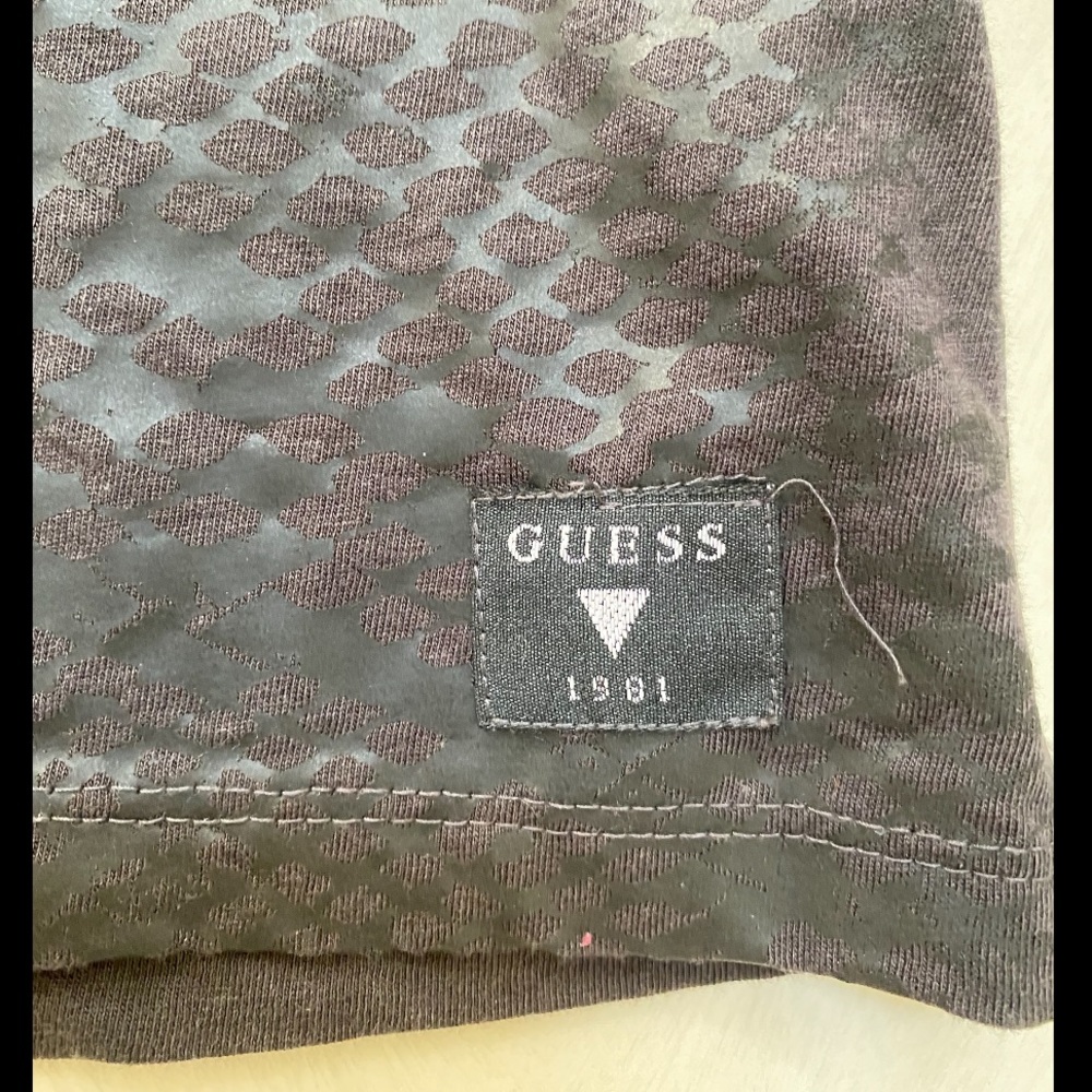 Guess T-Shirt - Picture 2 of 4